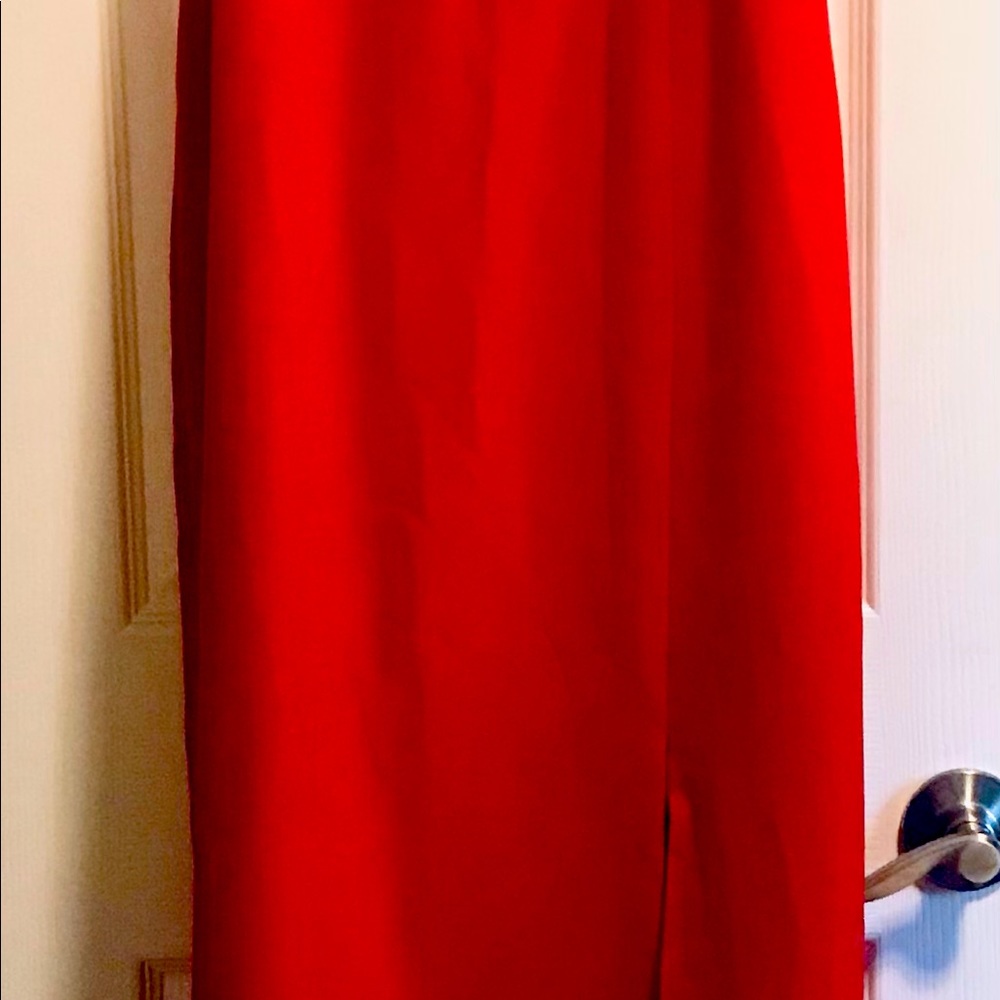 New Red Evening Gown for Special Occasions. Size10